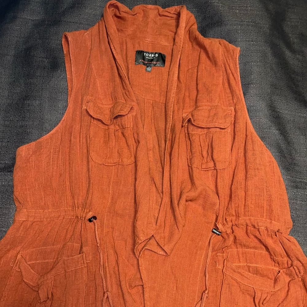 Torrid Linen Vest Size 3 *FREE W ANY BUNDLE*